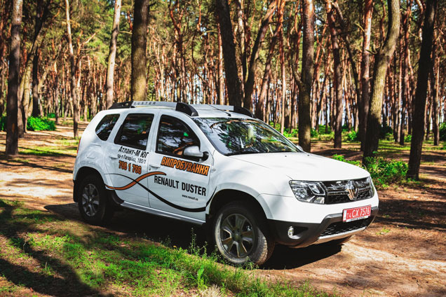    . - Renault DUSTER 2015