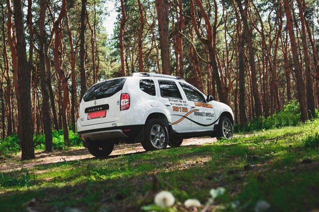    . - Renault DUSTER 2015