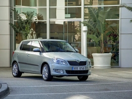 SKODA Fabia  -  100 190 .!