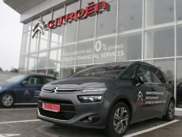     Citroen C4 Picasso.   