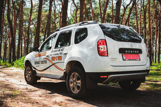    . - Renault DUSTER 2015