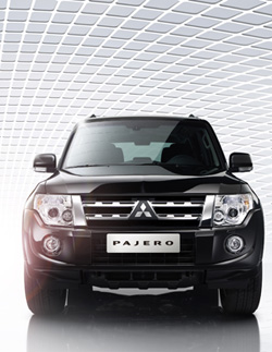 MITSUBISHI Pajero. . -