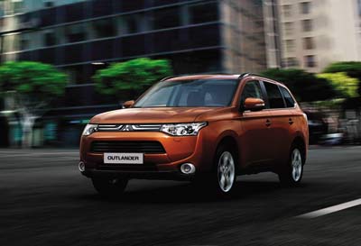 Mitsubishi Outlander 2012. . -